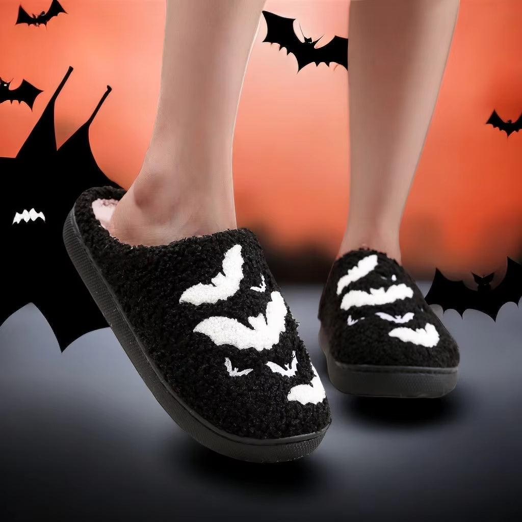 Bat Pattern Embroidery Stuffed Home Thick-soled Cozy Furry Cotton Slippers Halloween Christmas Slippers Checkered Scuff For Women And Men Holiday Indoor Bedroom Fluffy Warm Fleece Slippers